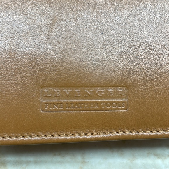 Levenger Fine Leather Tools Credit Card & Checkbook Wallet Organizer – Brown - Picture 10 of 14